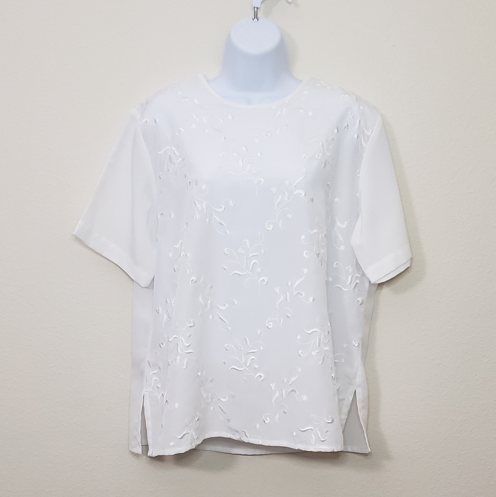 Elizabeth Williams women top embroidery large deal